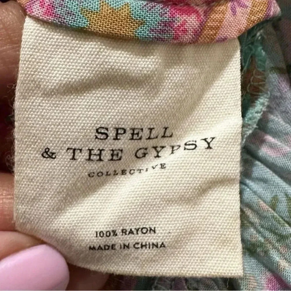 Spell & The Gypsy City Lights Blouse-Sage - Picture 12 of 12